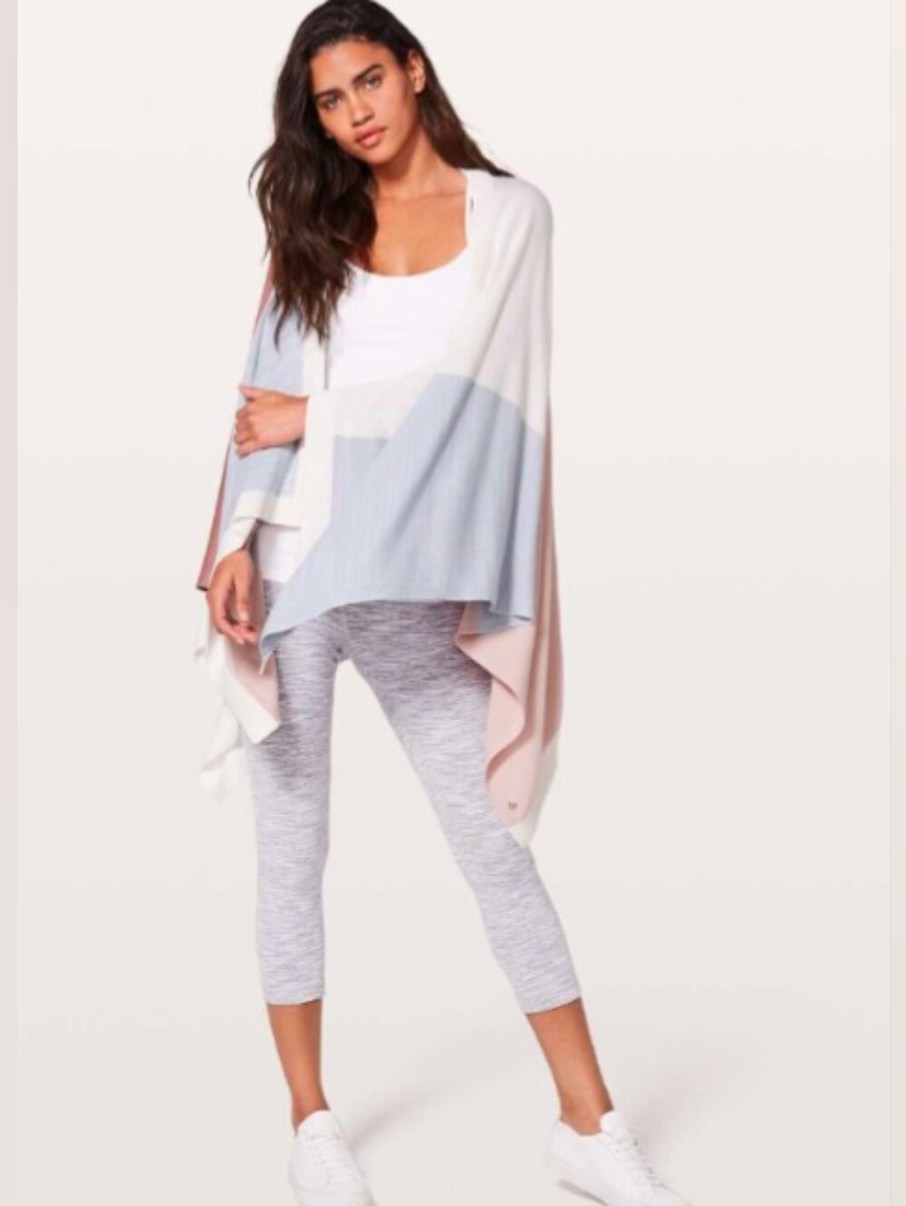 Lululemon Hatha WrapQuicksand / Misty Pink / Silver Fox / Alpine White One Size